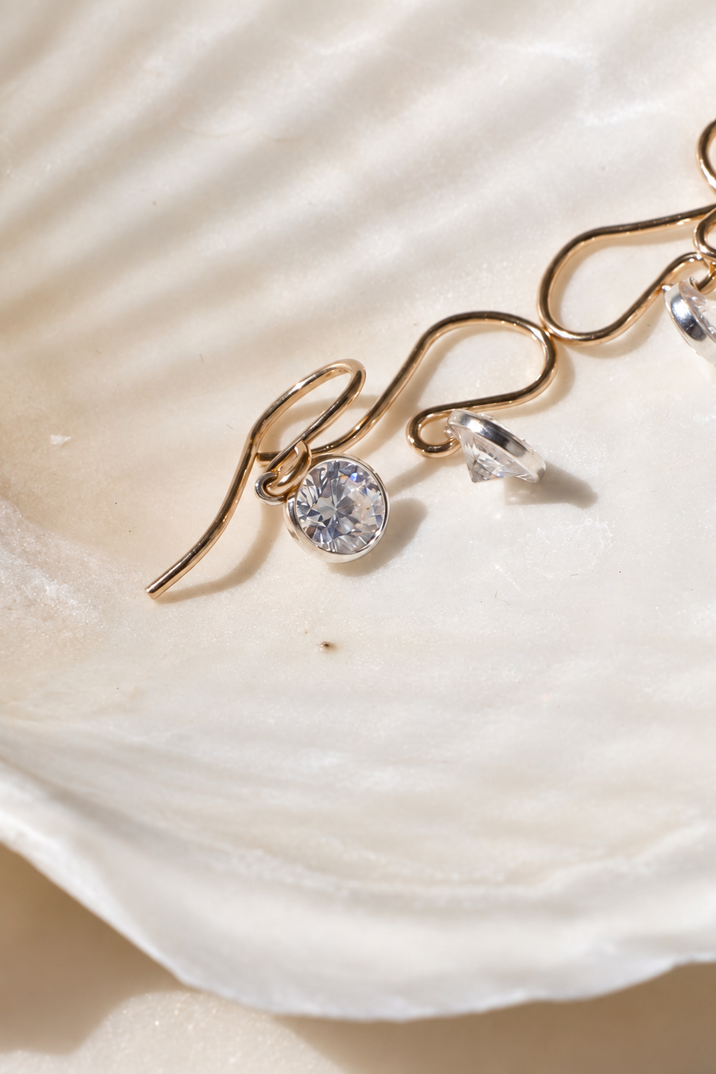 MAUDE SOLITAIRE BEZEL EARRINGS