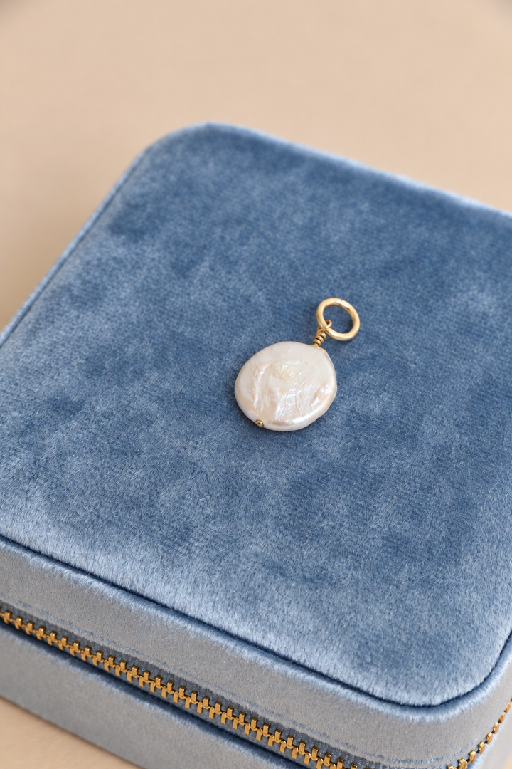 SOLANA FRESHWATER COIN PEARL CHARM