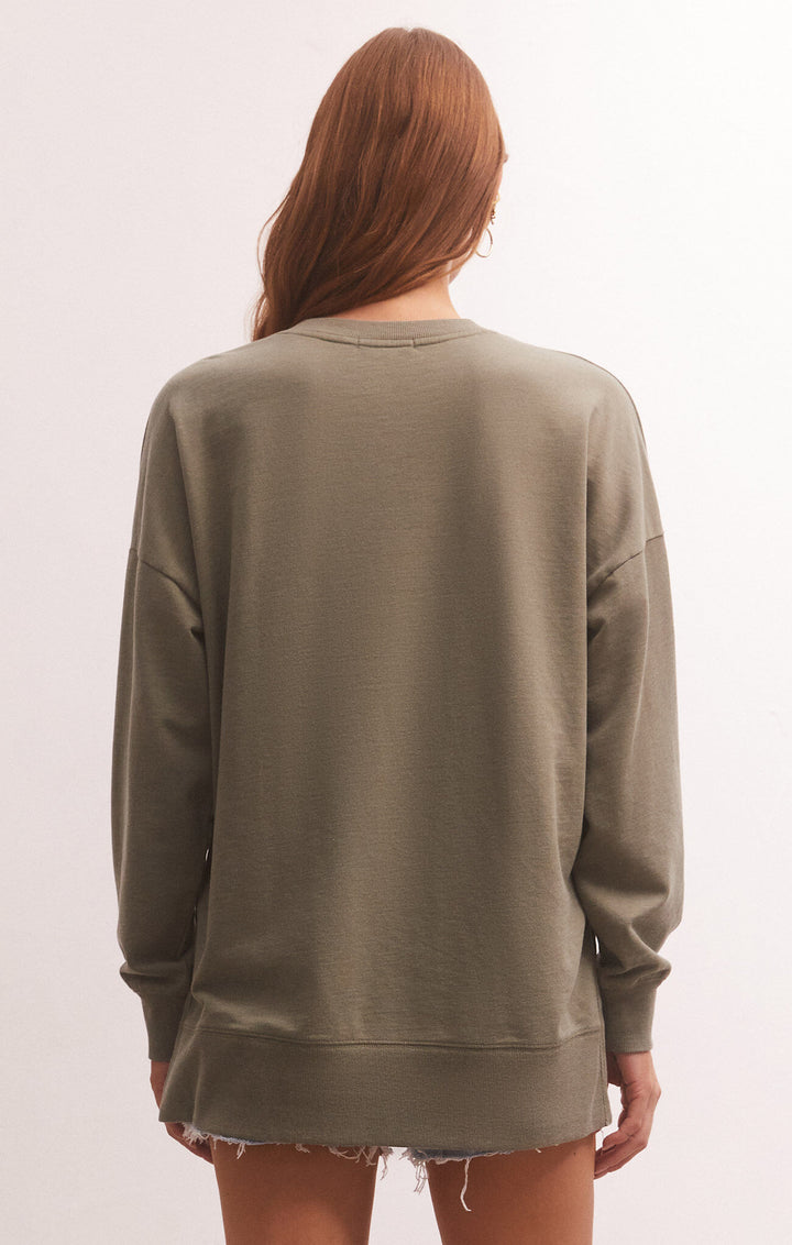 MODERN V-NECK WEEKENDER