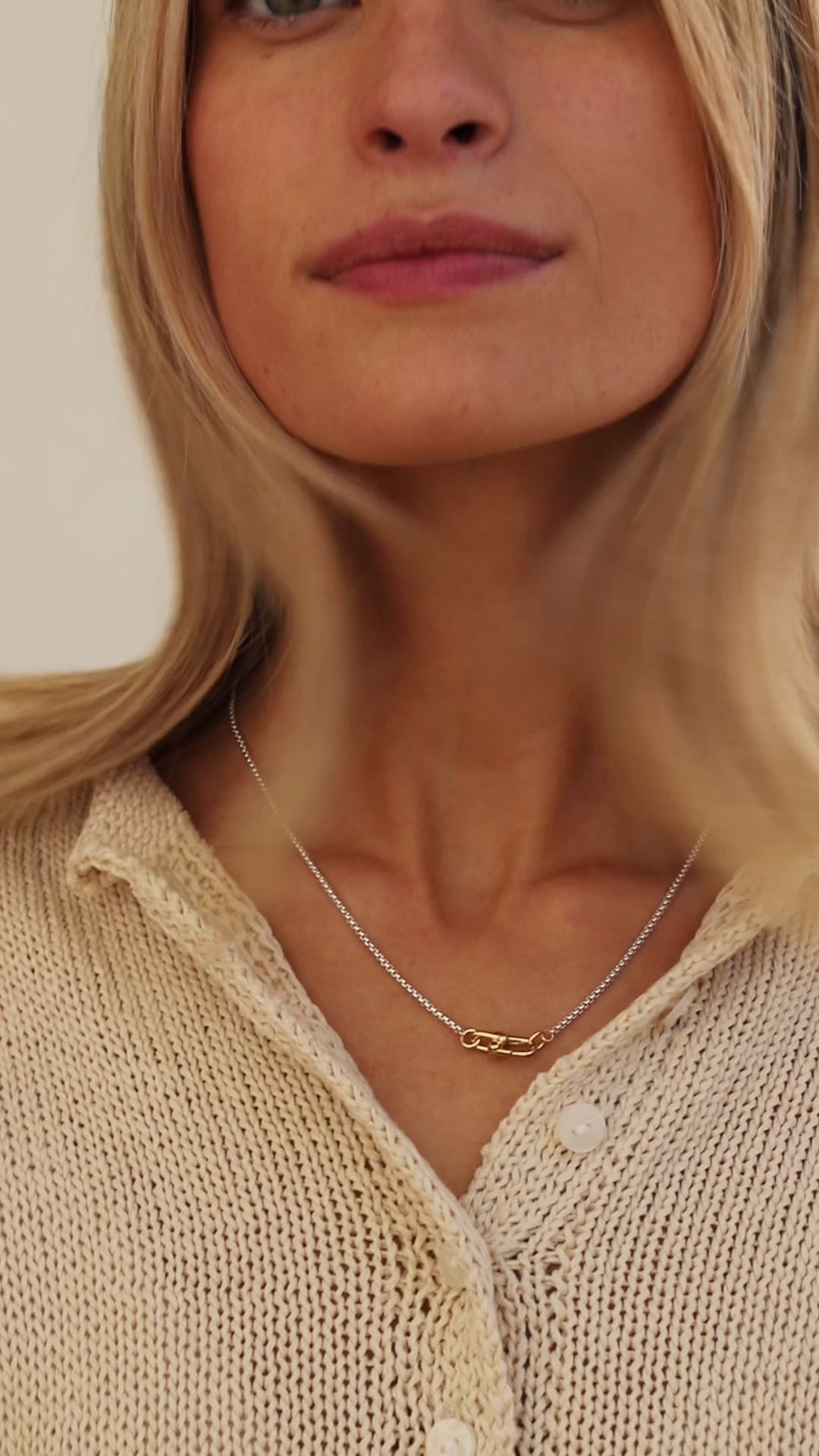 STERLING PETITE NOVA CHAIN NECKLACE