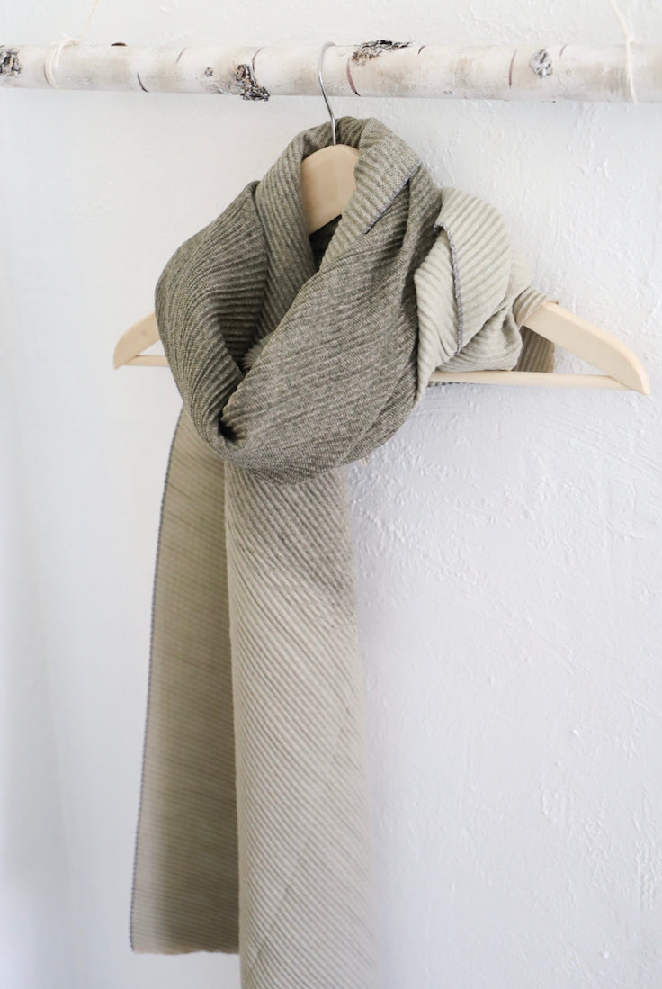 TWO TONE PLEATED SCARF