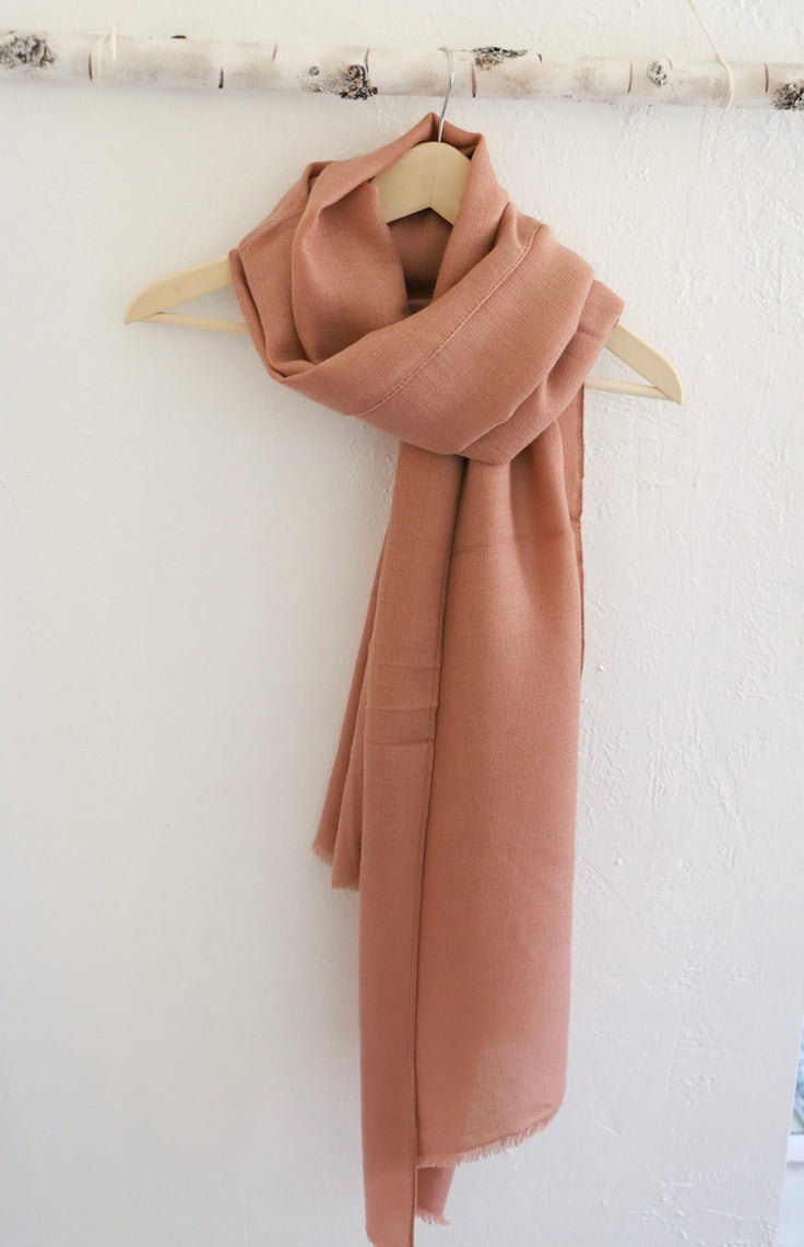ROSE GOLD WOVEN SCARF