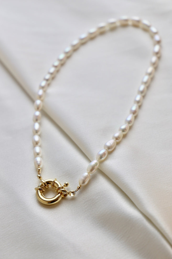 LARGE RICE PEARL NECKLACE