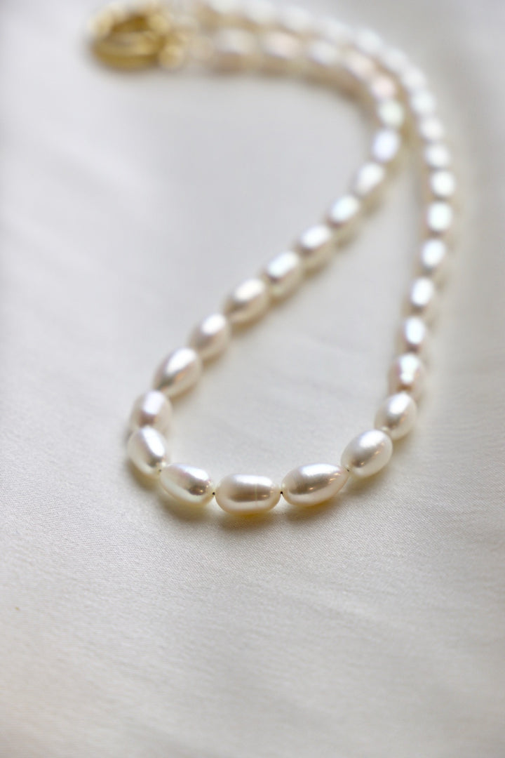LARGE RICE PEARL NECKLACE