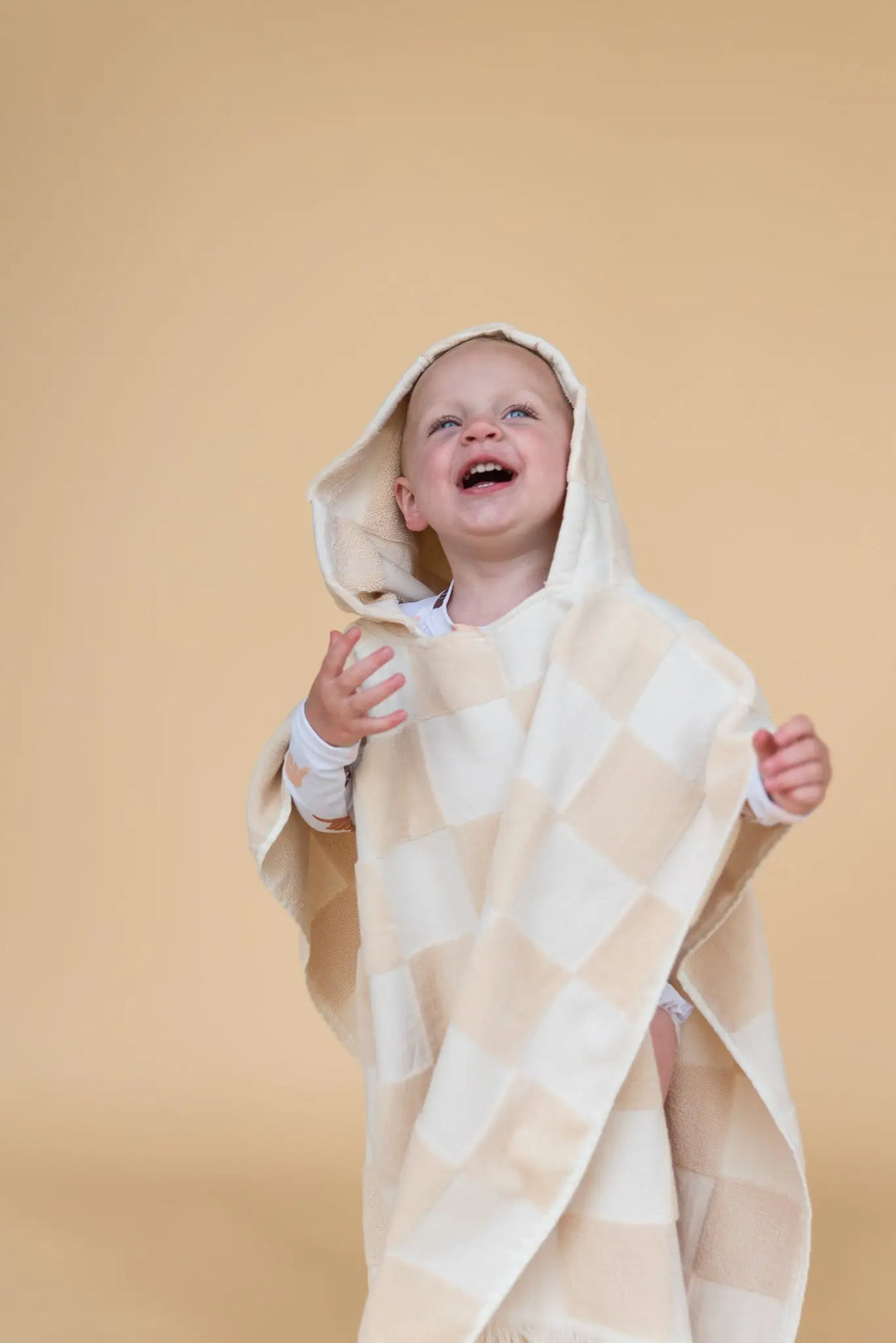 CHECKERBOARD HOODED PONCHO KIDS TOWEL