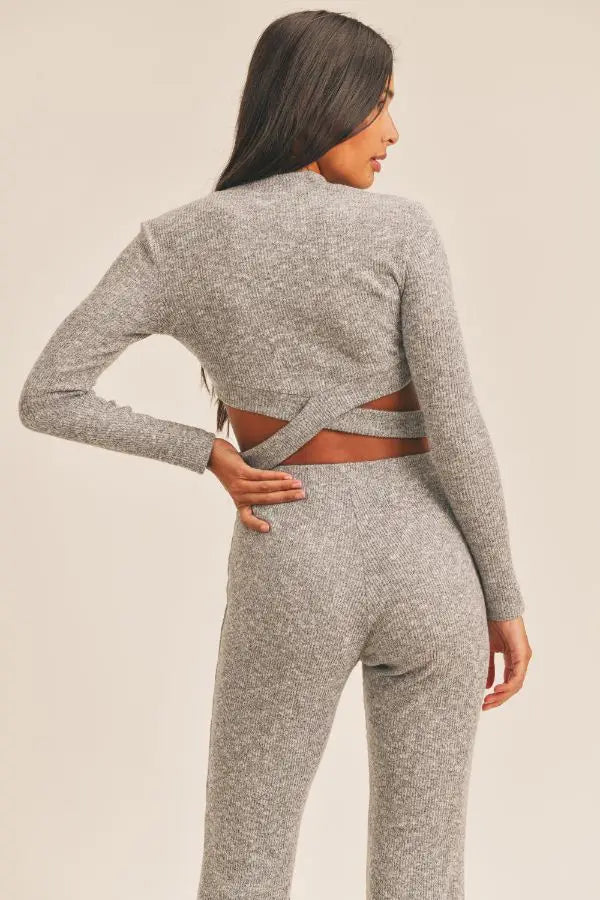 PONY SIDE CUTOUT CROP TOP